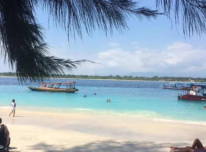 Gili Turtle Beach Resort